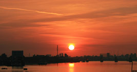 Photo of sunset on the thames